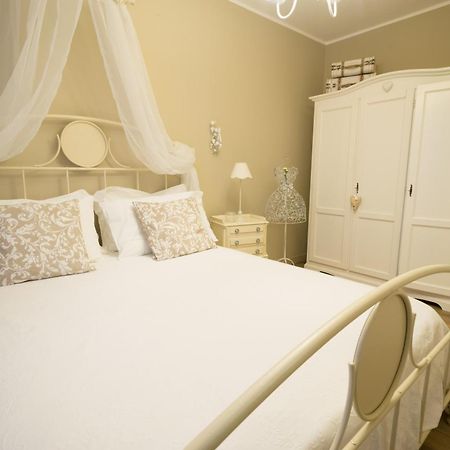 Bnbook Maison Charlotte Lago Maggiore Porto Valtravaglia Dış mekan fotoğraf